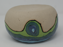 Załaduj obraz do przeglądarki galerii, Beautiful Colourful Pinched Bowl