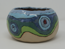 Załaduj obraz do przeglądarki galerii, Beautiful Colourful Pinched Bowl