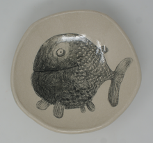 Load image into Gallery viewer, The Beautiful Bowl With Fishes And Legs