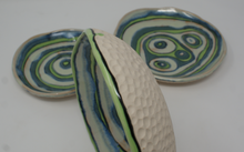 Load image into Gallery viewer, Lovely green set of carved bowl and plates