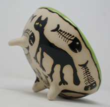 Load image into Gallery viewer, Ugly Catz tripod Bowl