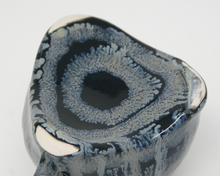 Załaduj obraz do przeglądarki galerii, Black and glacier blue mug