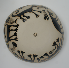 Załaduj obraz do przeglądarki galerii, Ugly Catz Large Bowl