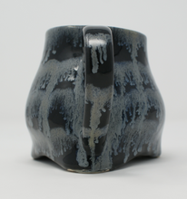 Załaduj obraz do przeglądarki galerii, Black and glacier blue mug