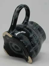 Załaduj obraz do przeglądarki galerii, Black and glacier blue massive mug