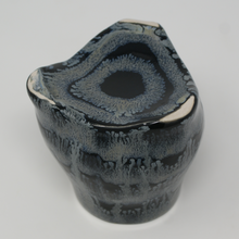 Załaduj obraz do przeglądarki galerii, Black and glacier blue mug