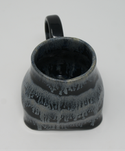 Załaduj obraz do przeglądarki galerii, Black and glacier blue mug