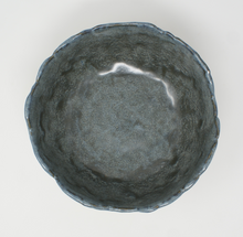 Załaduj obraz do przeglądarki galerii, Beautiful coiled bowl