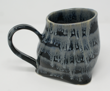 Załaduj obraz do przeglądarki galerii, Black and glacier blue massive mug