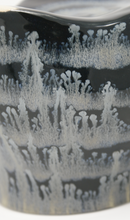 Załaduj obraz do przeglądarki galerii, Black and glacier blue massive mug