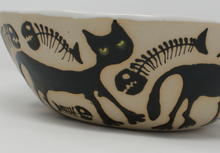 Załaduj obraz do przeglądarki galerii, Ugly Catz Large Bowl