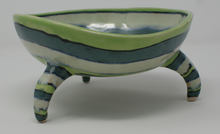 Load image into Gallery viewer, Spring green tripod bowl