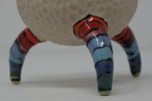 Załaduj obraz do przeglądarki galerii, Quirky tripod bowl