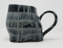 Załaduj obraz do przeglądarki galerii, Black and glacier blue massive mug