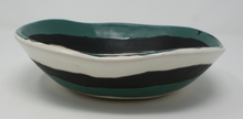Załaduj obraz do przeglądarki galerii, Lovely Dark Green Piggy Bowl