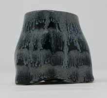 Załaduj obraz do przeglądarki galerii, Black and glacier blue mug