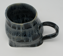 Załaduj obraz do przeglądarki galerii, Black and glacier blue massive mug
