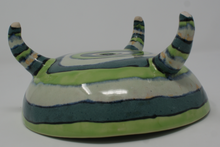 Load image into Gallery viewer, Spring green tripod bowl