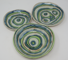 Load image into Gallery viewer, Lovely green set of carved bowl and plates