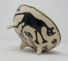 Load image into Gallery viewer, Ugly Catz tripod Bowl