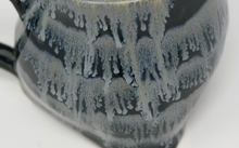 Załaduj obraz do przeglądarki galerii, Black and glacier blue massive mug
