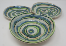 Load image into Gallery viewer, Lovely green set of carved bowl and plates