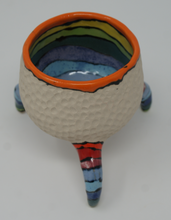 Załaduj obraz do przeglądarki galerii, Quirky tripod bowl