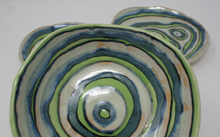 Load image into Gallery viewer, Lovely green set of carved bowl and plates