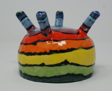 Załaduj obraz do przeglądarki galerii, Delightful colourful pinched four legged bowl