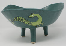 Załaduj obraz do przeglądarki galerii, Amazing Large Seahorse Tripod bowl