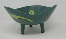 Załaduj obraz do przeglądarki galerii, Amazing Large Seahorse Tripod bowl