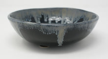 Załaduj obraz do przeglądarki galerii, Beautiful Glacier Black Bowl