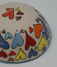 Załaduj obraz do przeglądarki galerii, Colourful hearts medium bowl