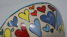 Załaduj obraz do przeglądarki galerii, Colourful hearts medium bowl