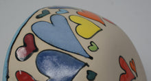 Załaduj obraz do przeglądarki galerii, Colourful hearts medium bowl