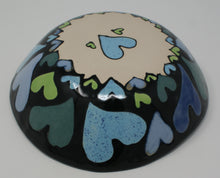 Load image into Gallery viewer, Blue-green Hearts serving bowl