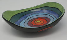 Załaduj obraz do przeglądarki galerii, Colourful medium-small bowl