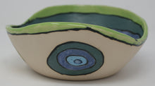 Załaduj obraz do przeglądarki galerii, Colourful medium bowl