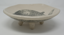 Załaduj obraz do przeglądarki galerii, The Beautiful Bowl With Fishes And Legs
