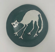 Load image into Gallery viewer, The White Cat Plate
