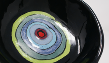 Załaduj obraz do przeglądarki galerii, Gorgeous Tripod Bowl
