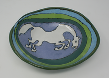 Załaduj obraz do przeglądarki galerii, Amazing White Horse Bowl
