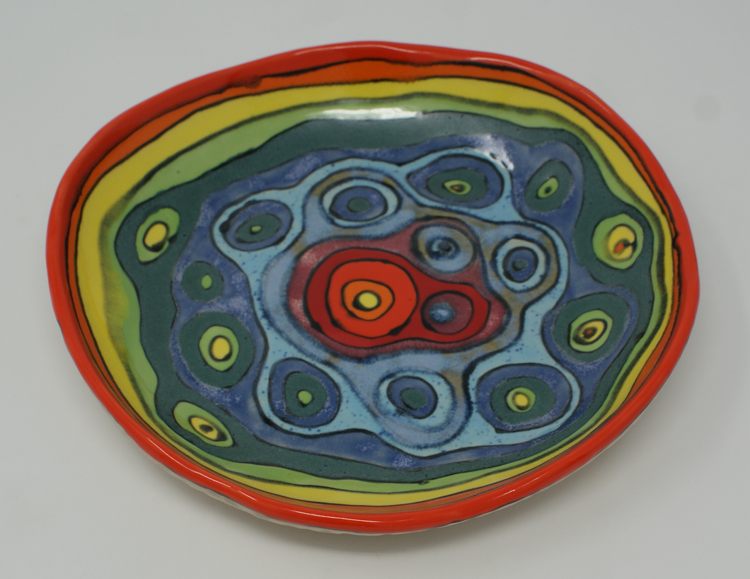 Mad rainbow plate