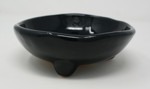 Załaduj obraz do przeglądarki galerii, Gorgeous Tripod Bowl
