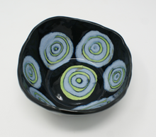 Załaduj obraz do przeglądarki galerii, Blue-green and black chunky bowl
