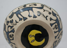 Załaduj obraz do przeglądarki galerii, Ugly Cats large-medium serving bowl
