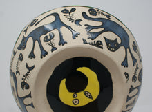 Załaduj obraz do przeglądarki galerii, Ugly Cats large-medium serving bowl
