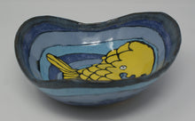 Load image into Gallery viewer, Awesome blue bowl with yellow fish
