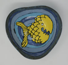 Load image into Gallery viewer, Awesome blue bowl with yellow fish
