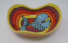 Załaduj obraz do przeglądarki galerii, Awesome summery bowl with a blue fish
